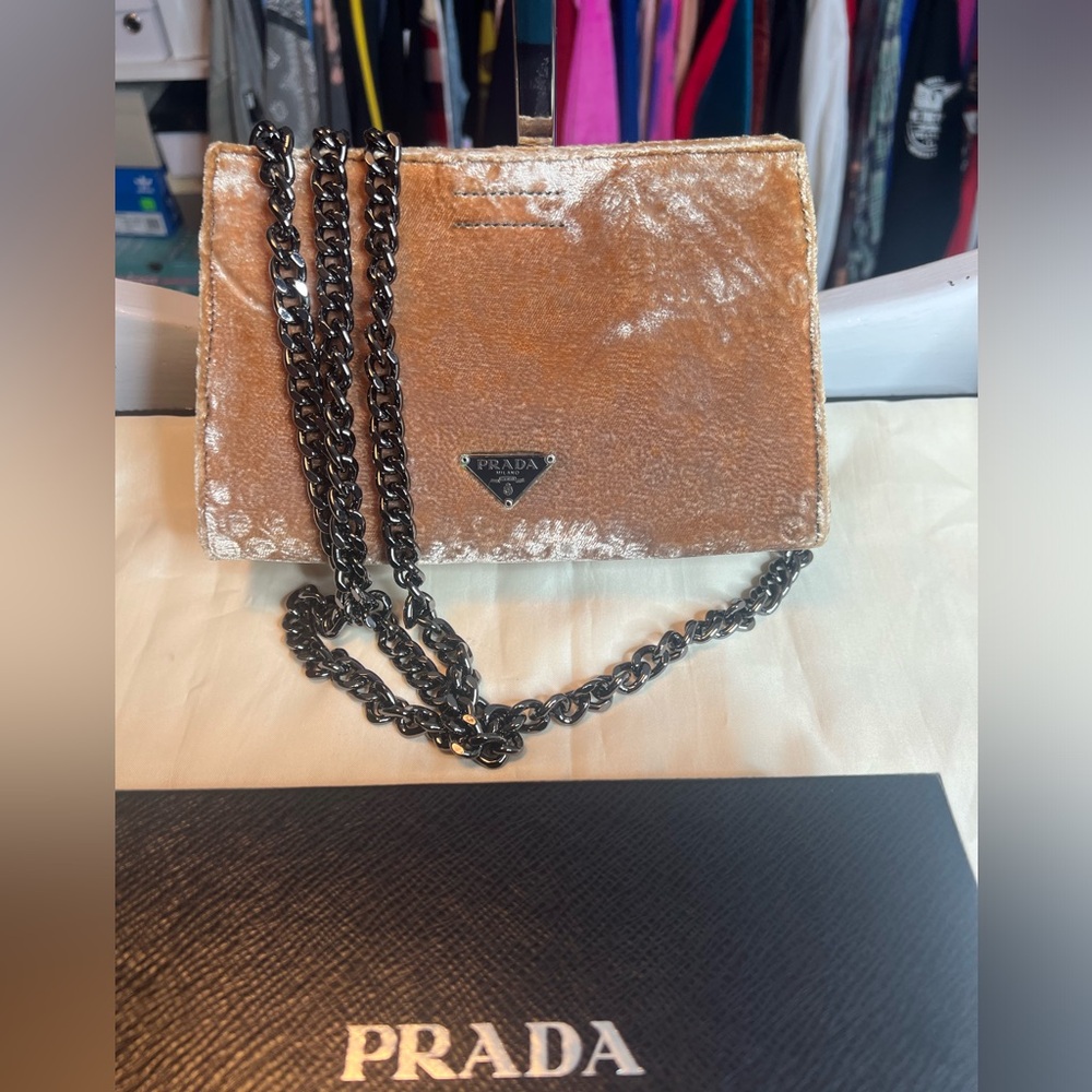 Authentic Prada - Picture 11 of 15